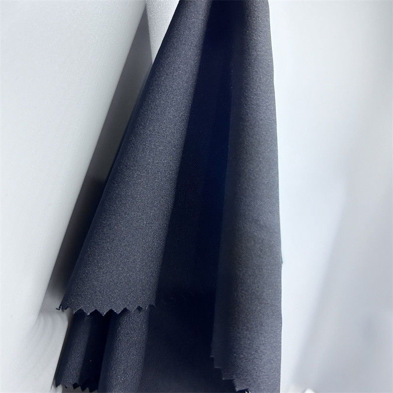 75D Tejido de poliéster reciclado de spandex mate 2/1 Twill de cuatro lados elástico 75D+40D*75D+40D Superficie delicada